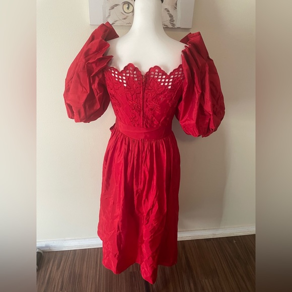 Super Cute Red Dress - Picture 5 of 7